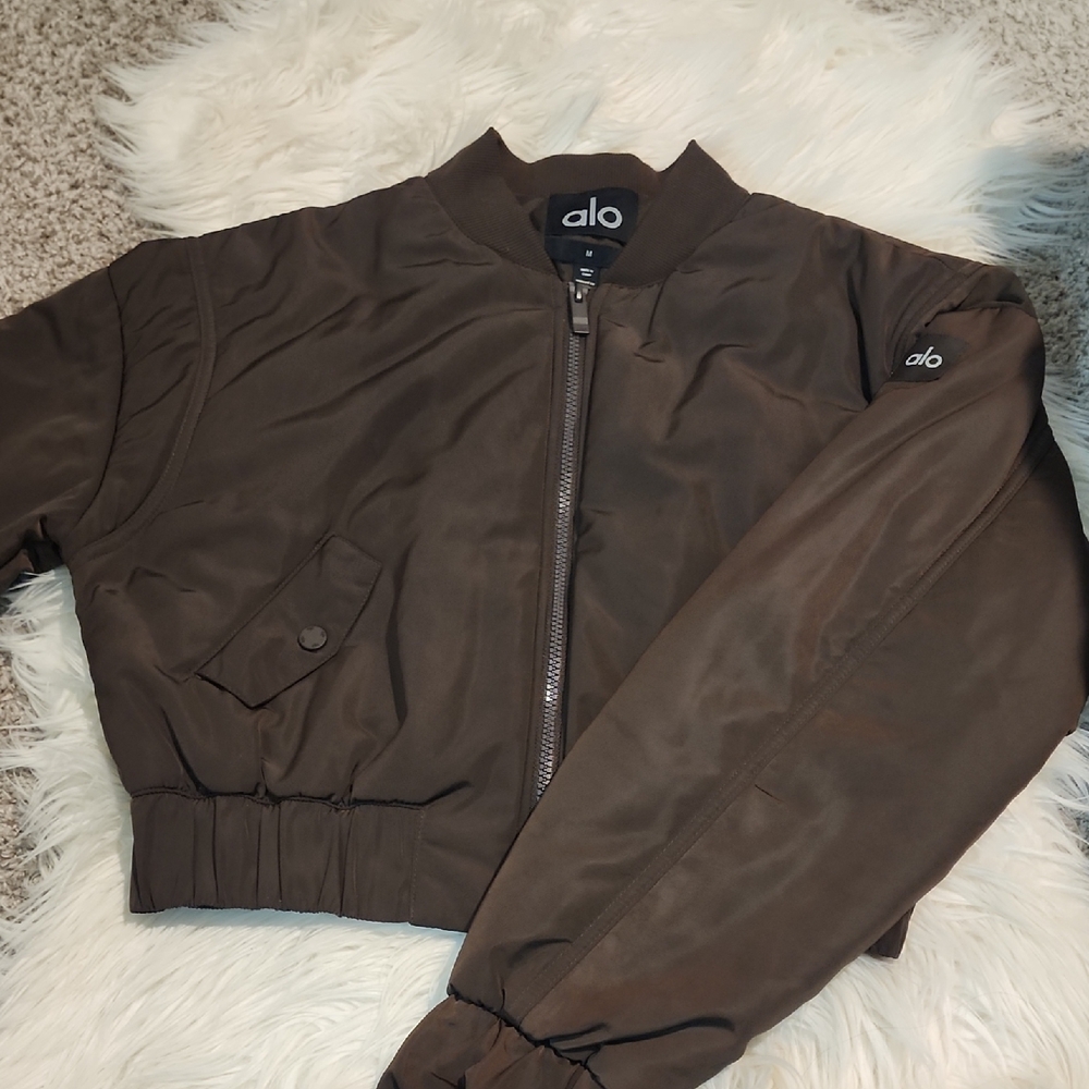 Alo Cropped Breakline Bomber Jacket - Picture 4 of 13